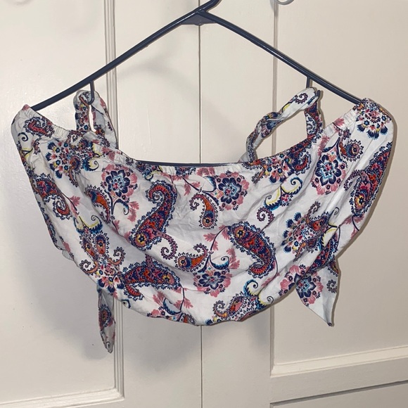 Charlotte Russe Tops - Charlotte Russe XS White Paisley Strap Tube Top